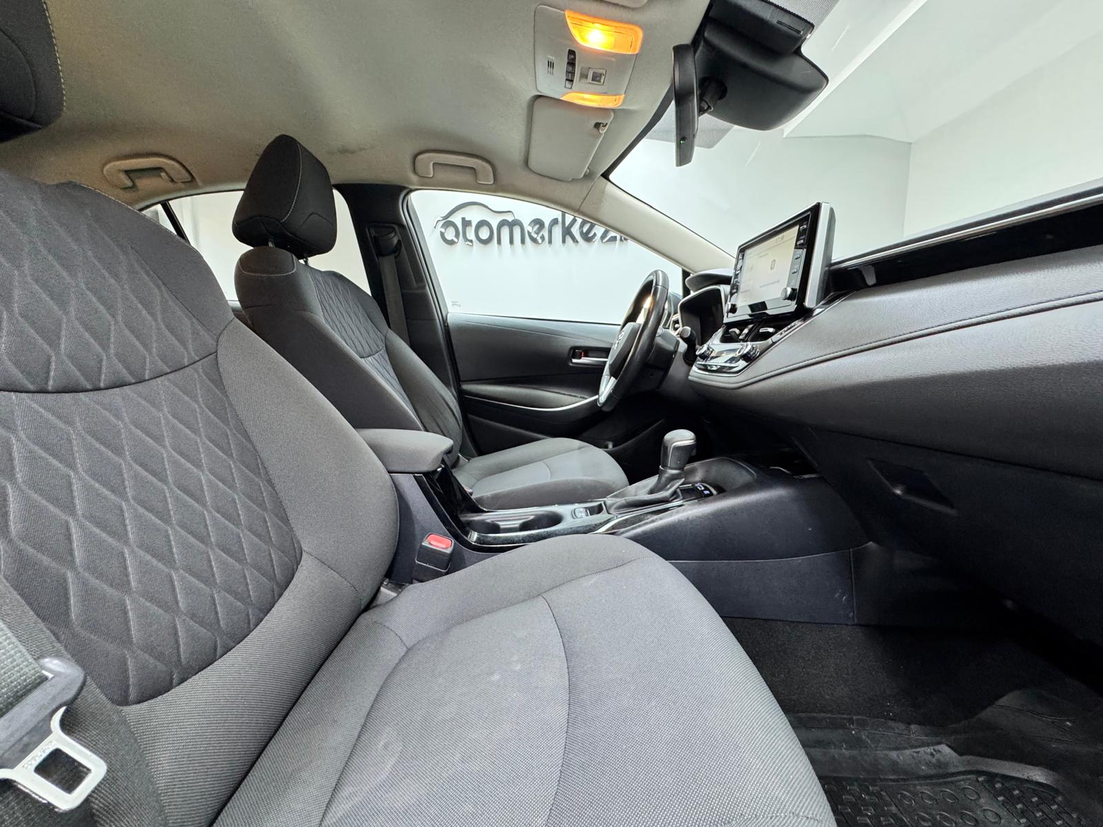 TOYOTA COROLLA 18